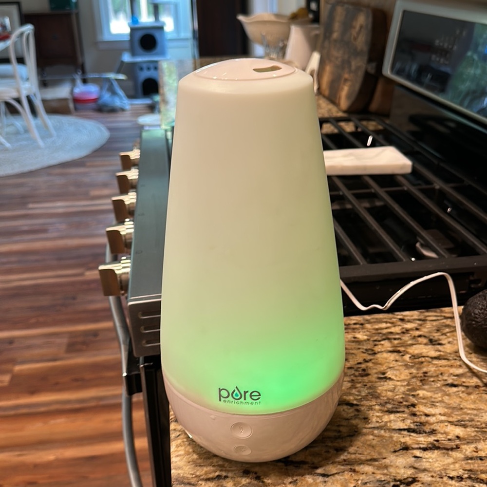 Pure Enrichment Essential Oil Diffuser - Picture 2 of 5